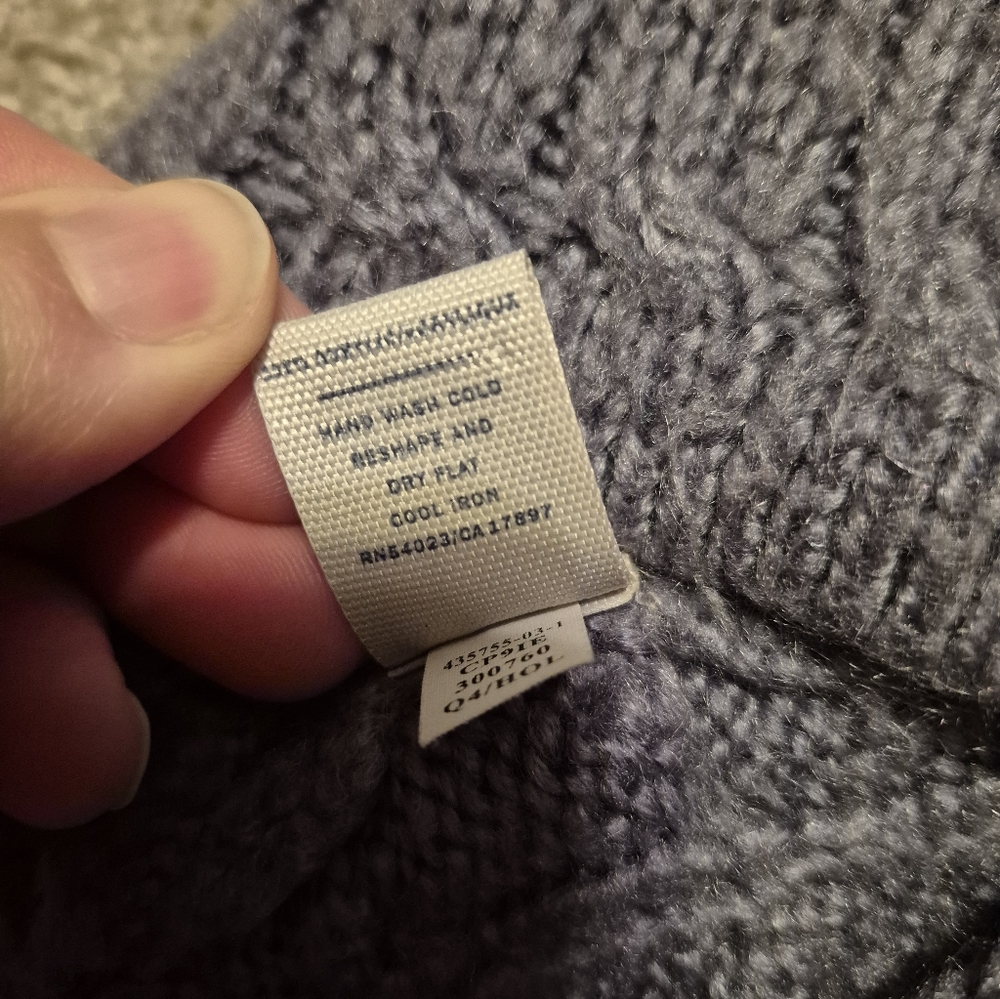❤️🔥Old Navy Brand L/XL Soft Gray Knit Womens Beanie Hat - Picture 5 of 5